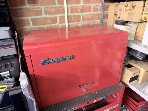 Snap top box tool - box, red